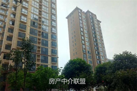 精装5楼带阁楼！阁楼已装修带大车库！上学方便